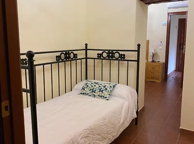 Отель Rural El Refugio De Templarios Кабеса-дель-Буэй